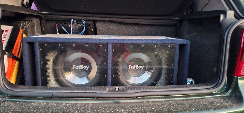 Vând swboofer 2x400W FatBoy