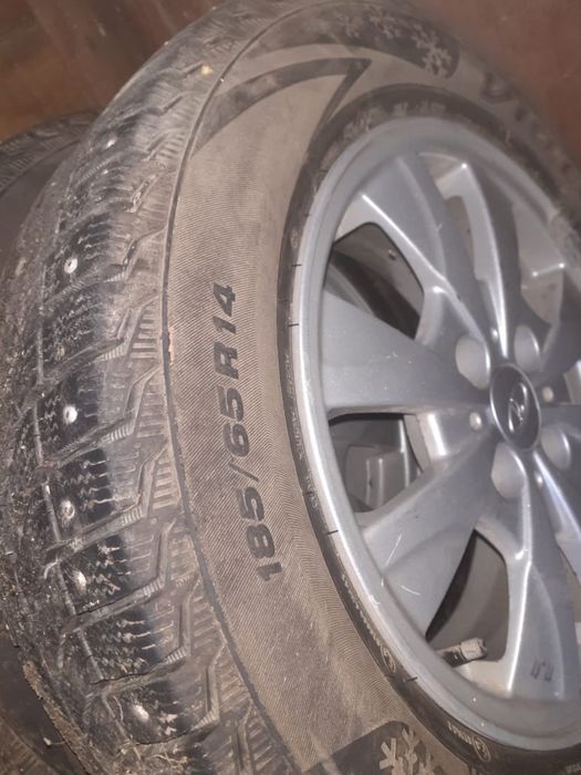 Продам зимные шины с дисками Сонары 185/65 R14