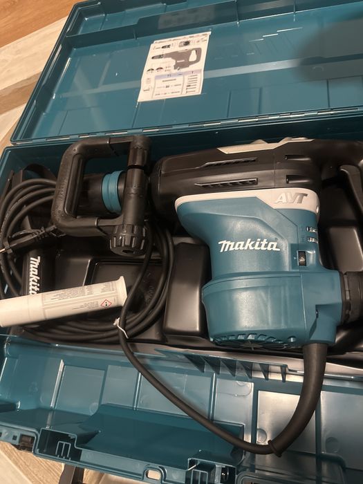 МАКИТА професионален перфоратор HR4013C