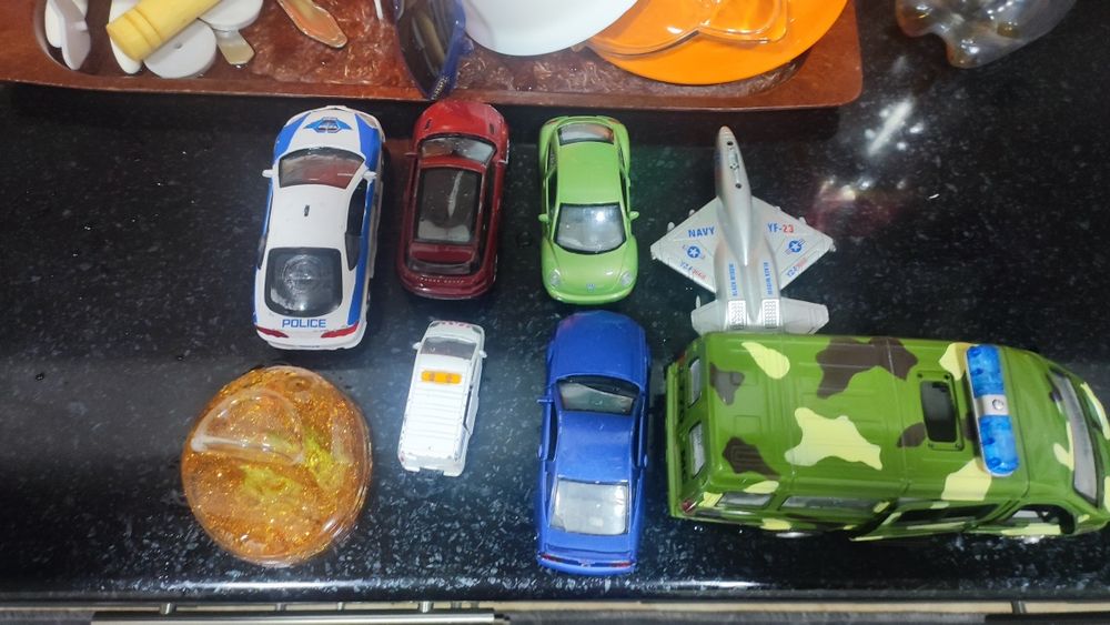 Продам игрушки машинки