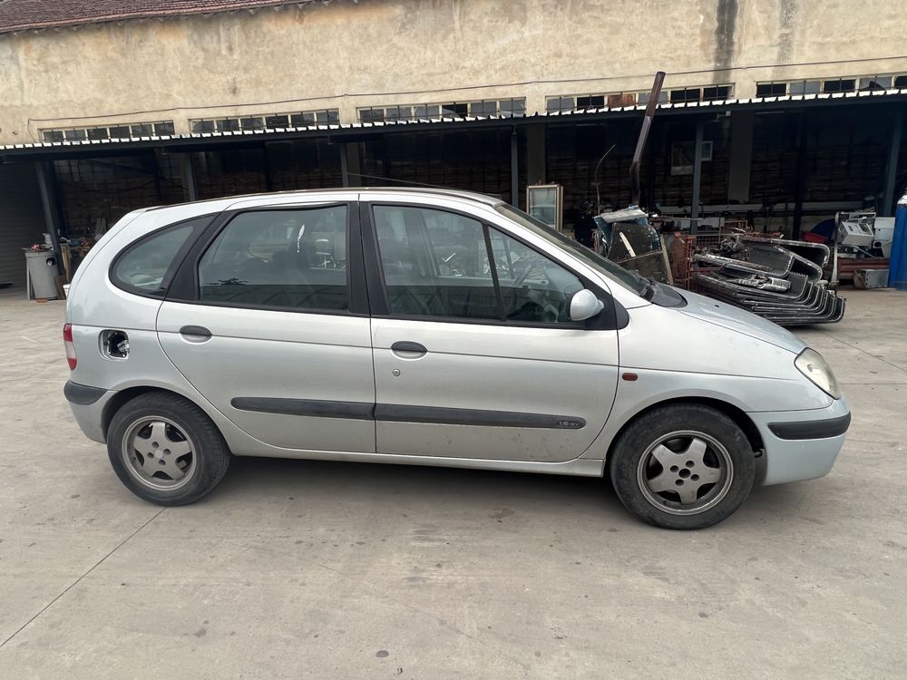 Renault Megane Scenic НА ЧАСТИ