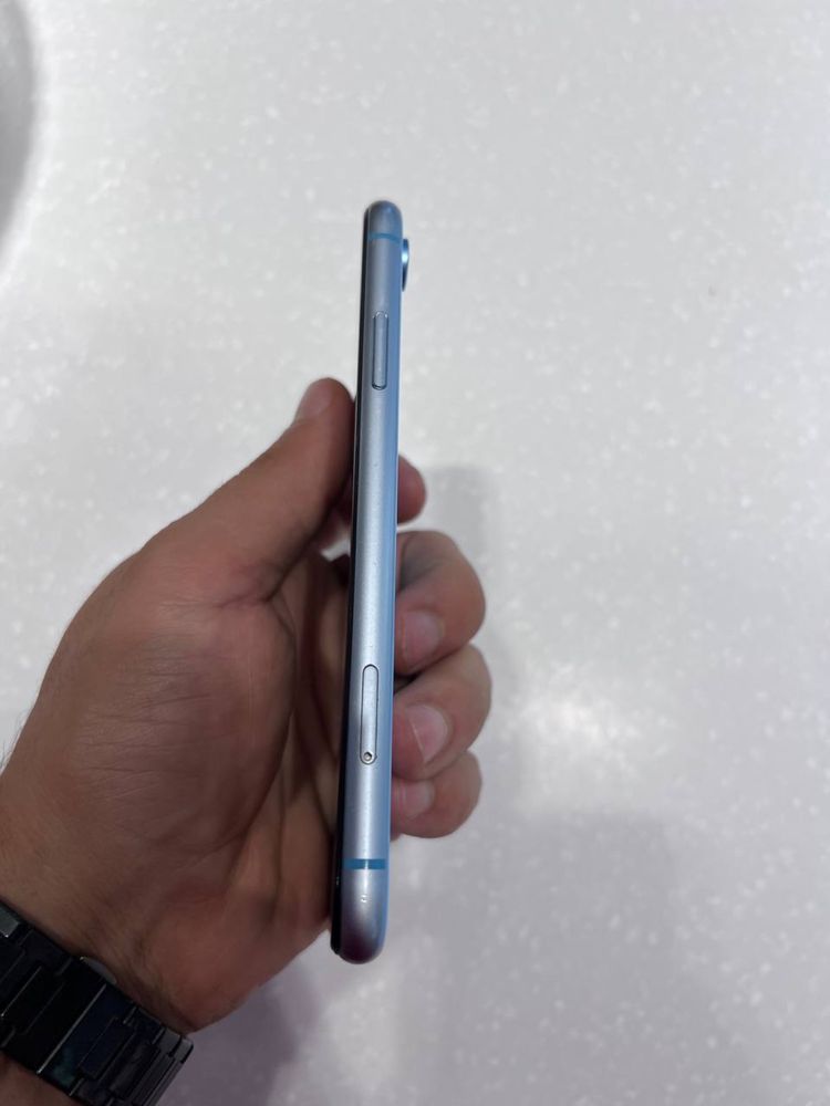 iPhone XR 128gb..