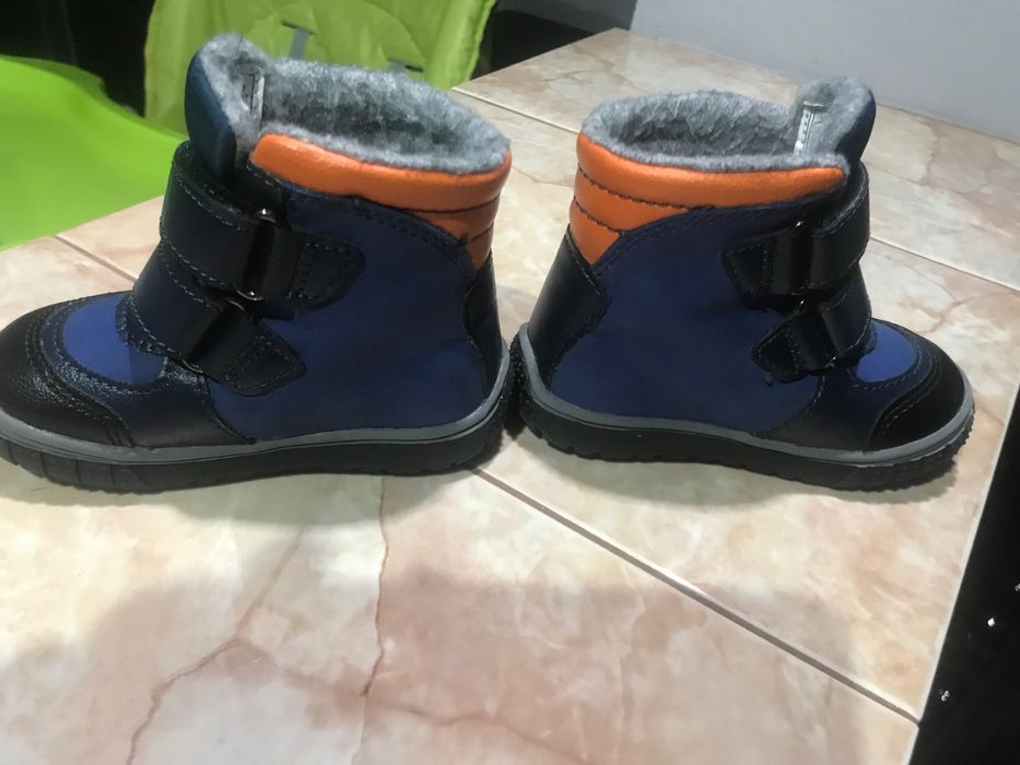 Ghetute baieti  mărimea 20