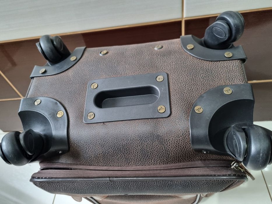 Troler voiaj KANGOL 44/34/22 maro