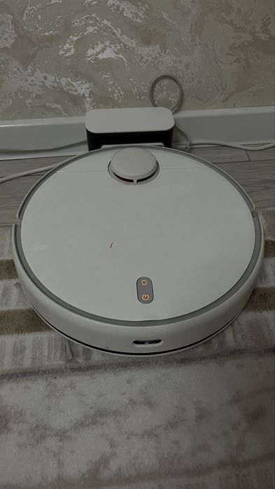 Робот пылес xiomi