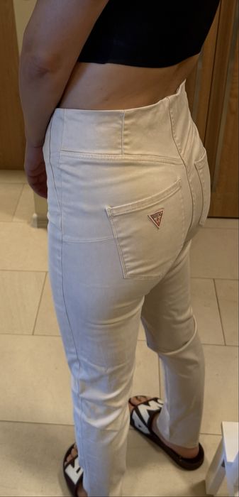 Дамски панталони Guess