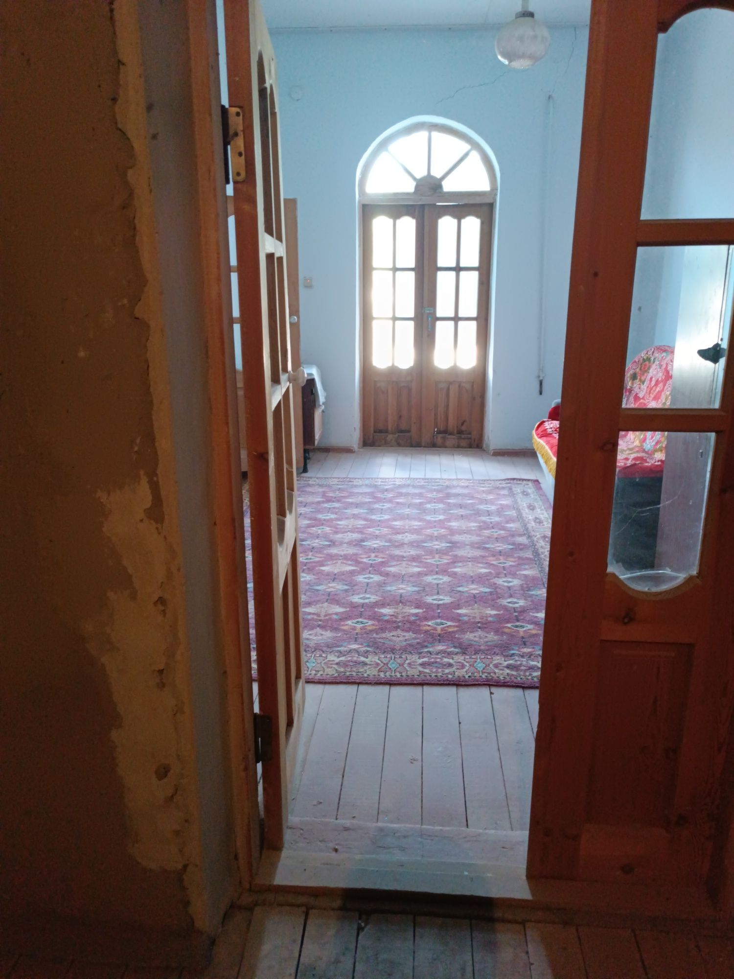 Uchastka tez va arzon narxda sotiladi
