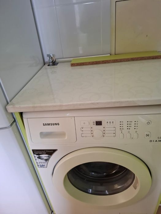 Vând apartament decomandat M14 buzau ...…