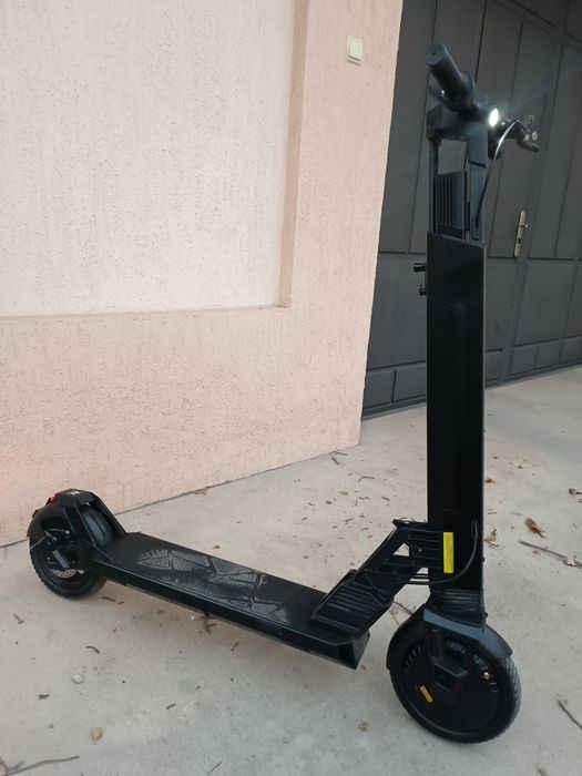 Продаю KUGOO KIRIN HX PLUS проктический новый пробег 80км .