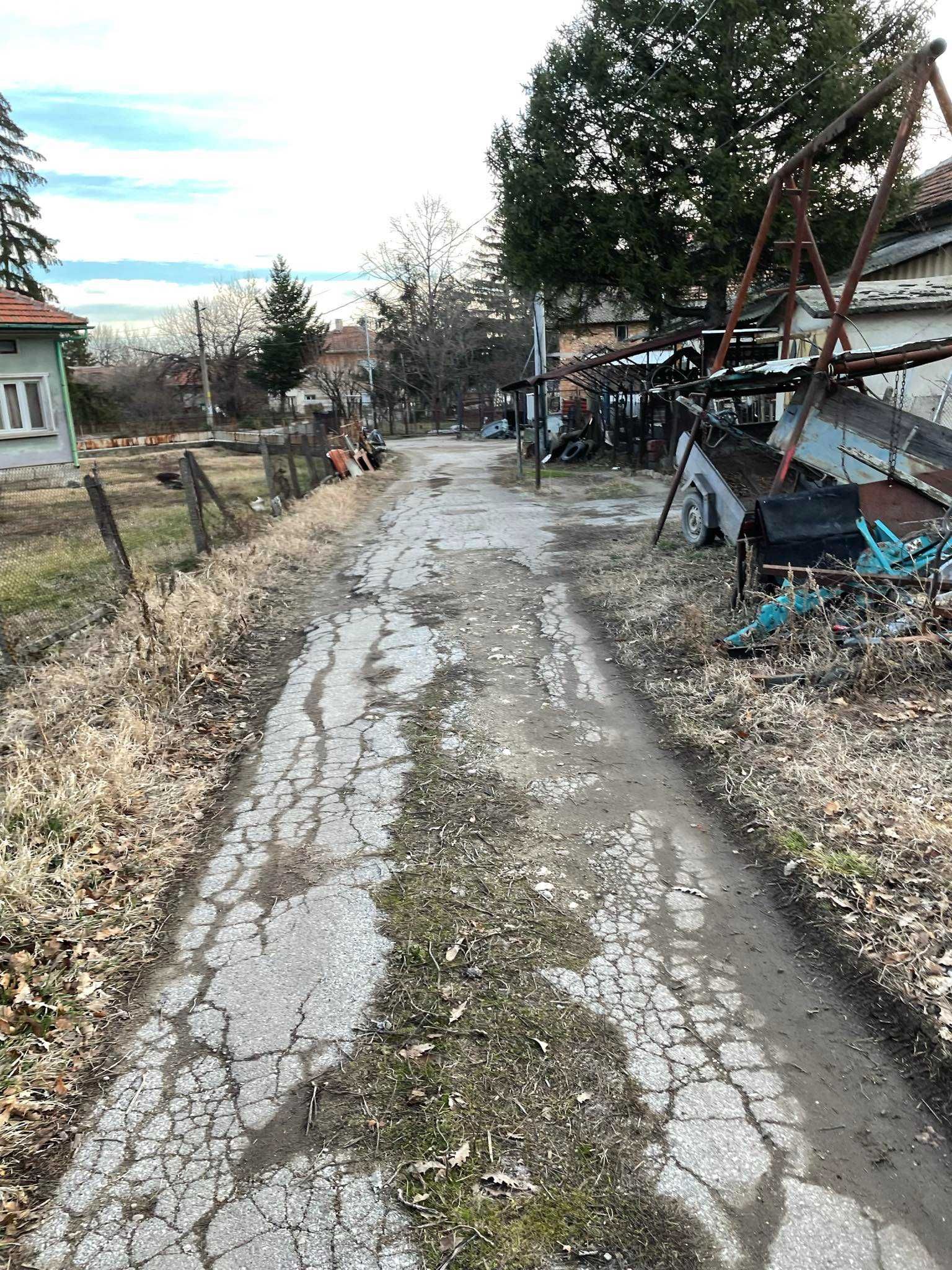 Парцел в регулация  2200 кв.м. на 5км от река ДУНАВ