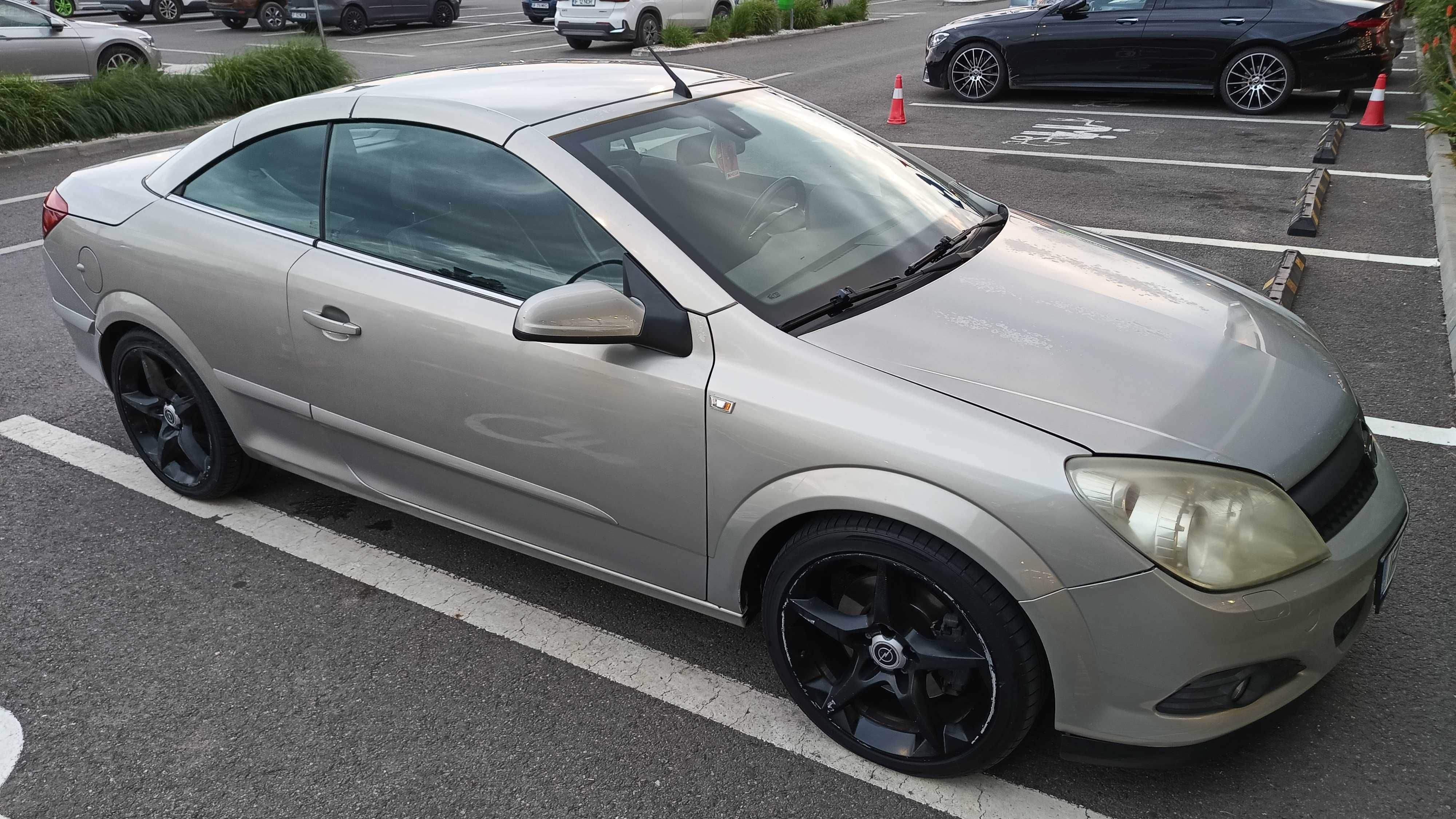 Opel Astra Twin Top (decapotabil)