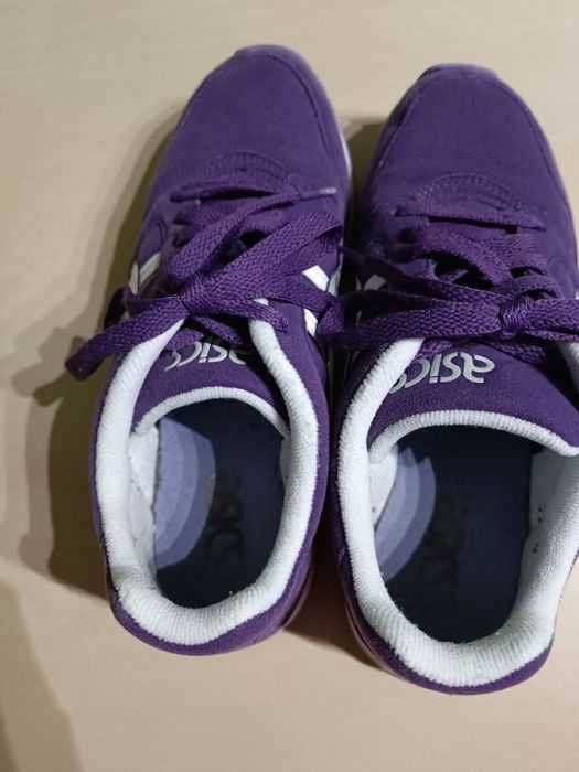 Маратонки ASICS 37.5