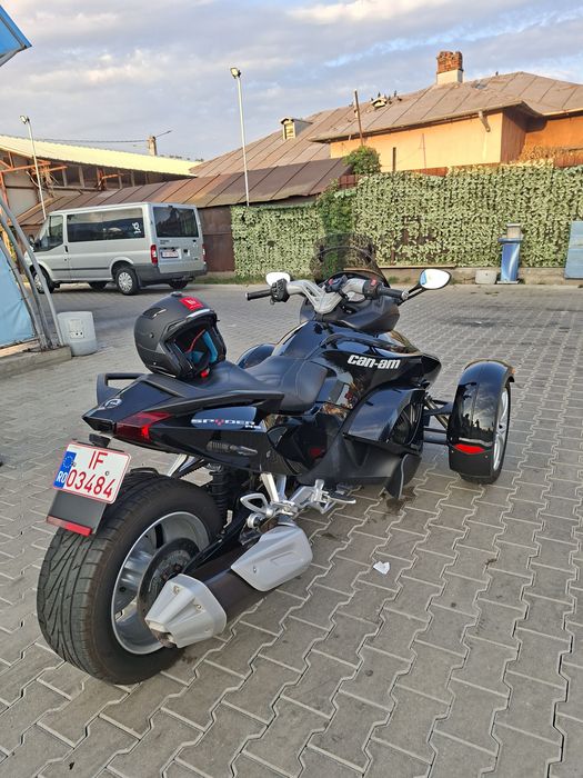 Can am spyder  bombardier semiautomat 2014