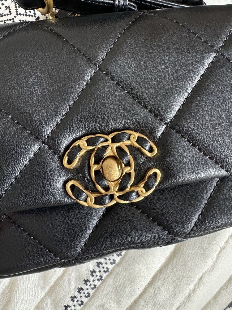 Chanel belt bag 19