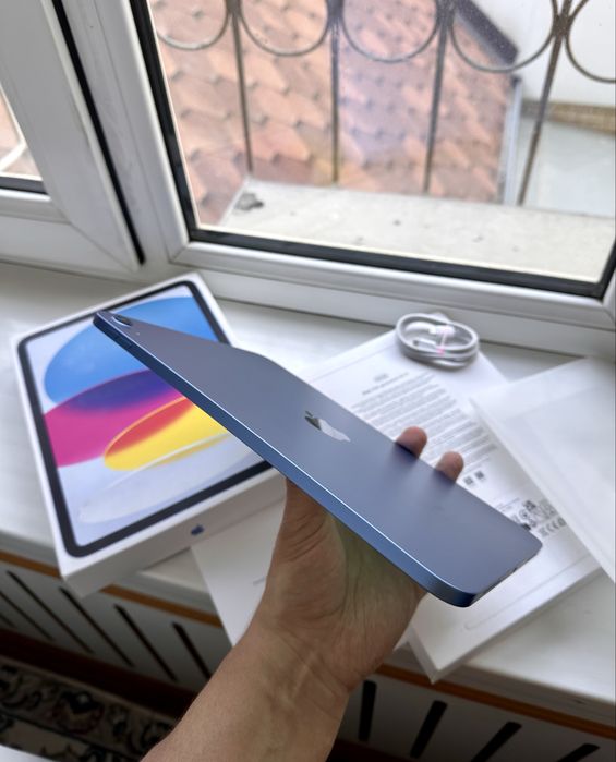 iPad 10 Gen 64GB Blue