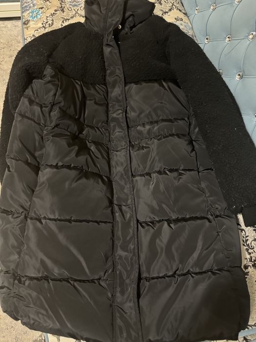 Зимняя  теплая куртка на замочке