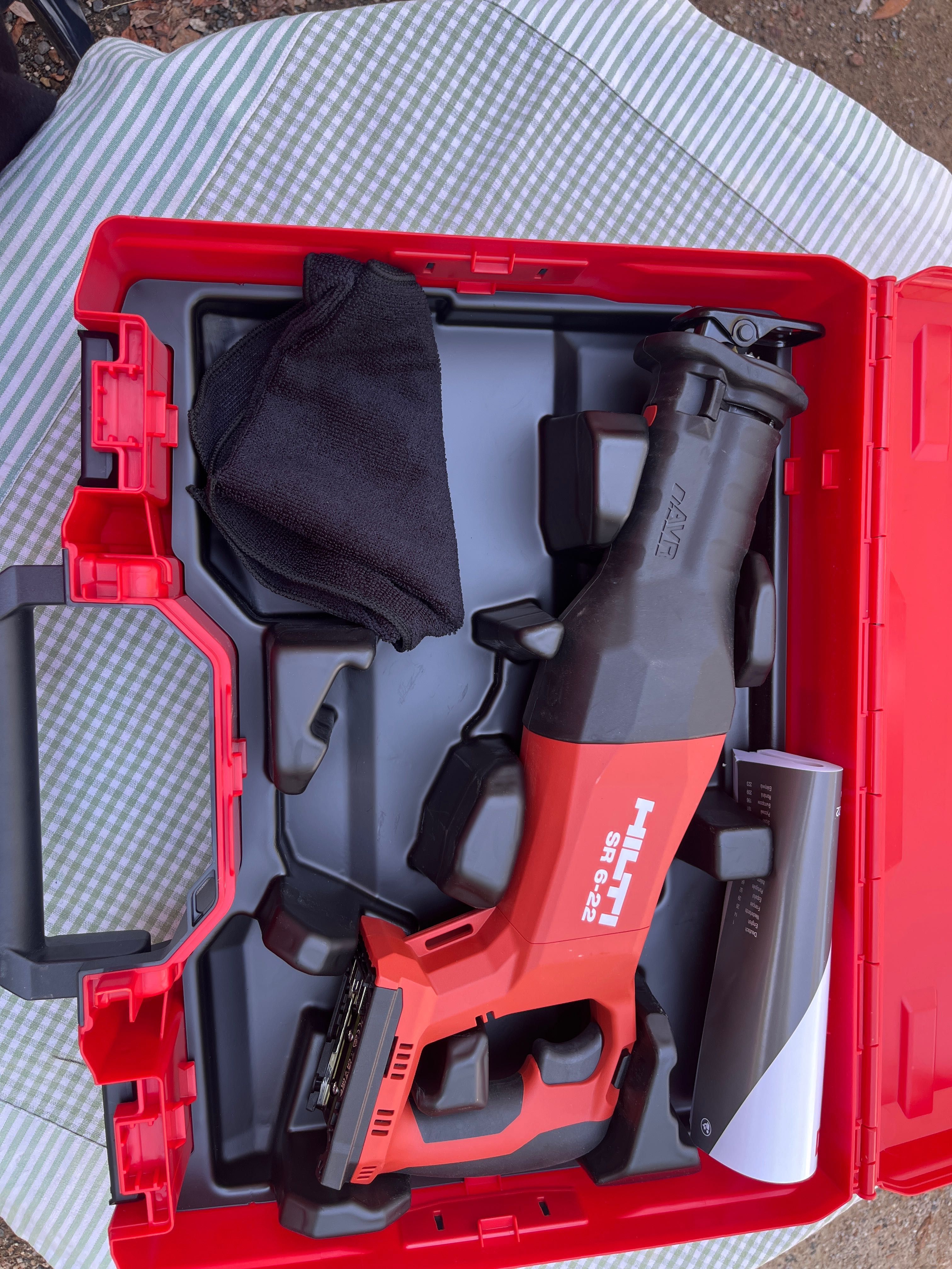 HILTI SR 6-22 саблен трион