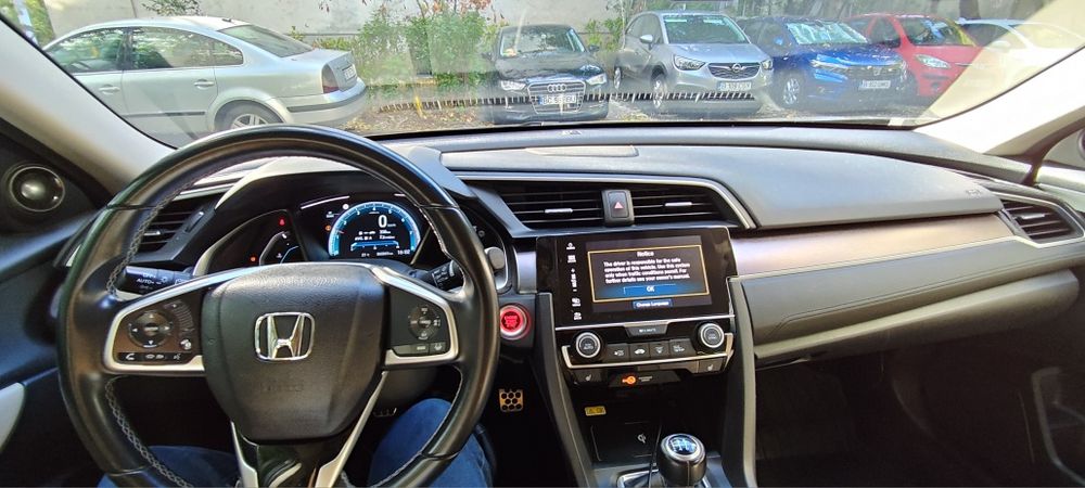 Vând Honda Civic 2018 - Sedan Executive 1.5 Turbo 182 CP
