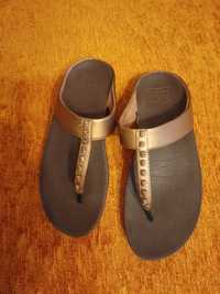 papuci de strada pentru femei