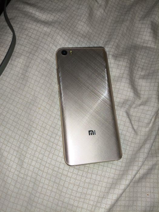 Продам xiaomi mi5