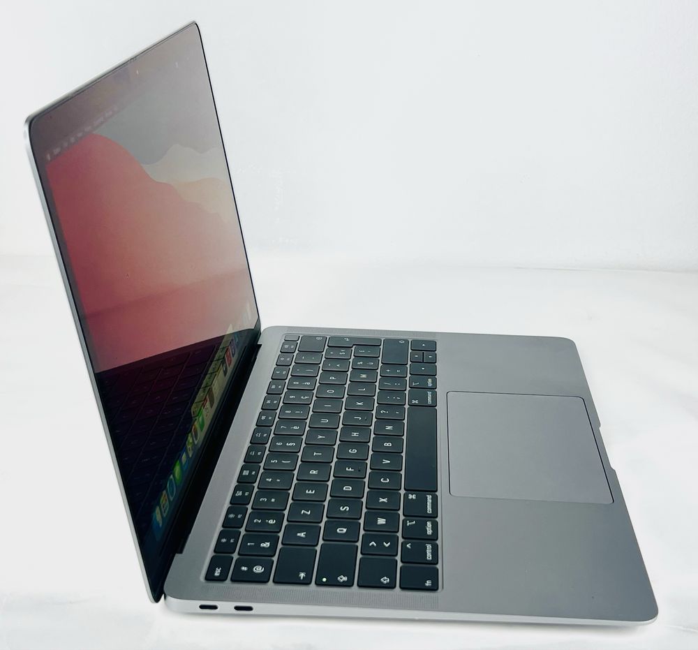 Apple MacBook Air 2018 13" i5 8RAM 512GB Space Gray Отличен! Гаранция!