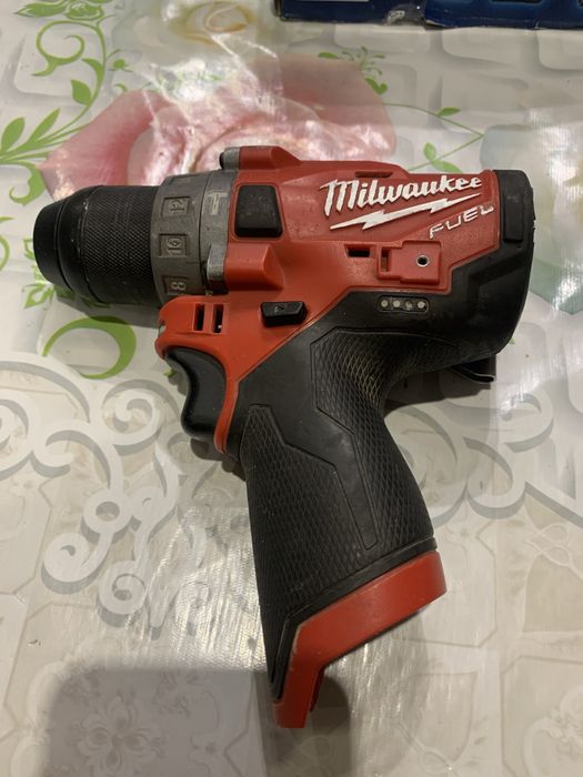 Milwaukee M12 FPD/ двускоростен винтоверт с ударна функция