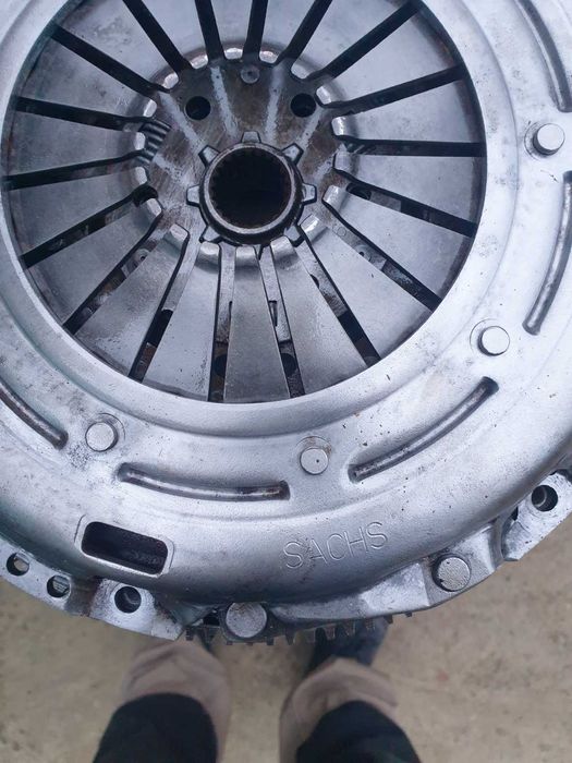 Kit ambreiaj Sachs complet.
