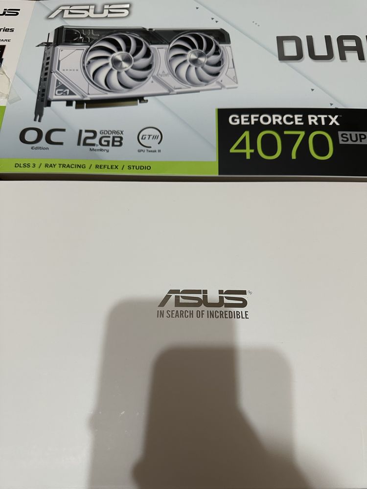 Placa video ASUS RTX 4070 SUPER DUAL OC White 12GB GDDR6X