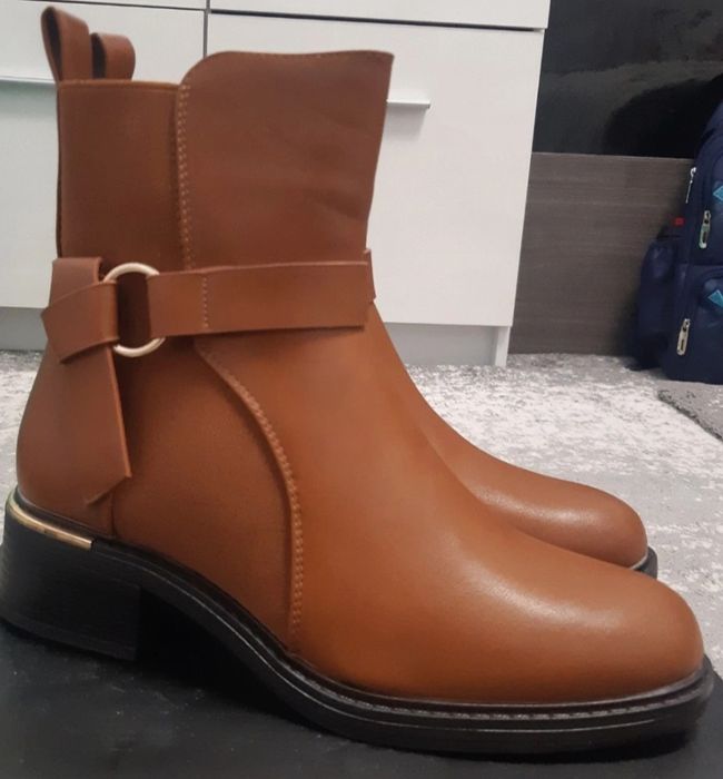 Ghete din piele ecologica noi