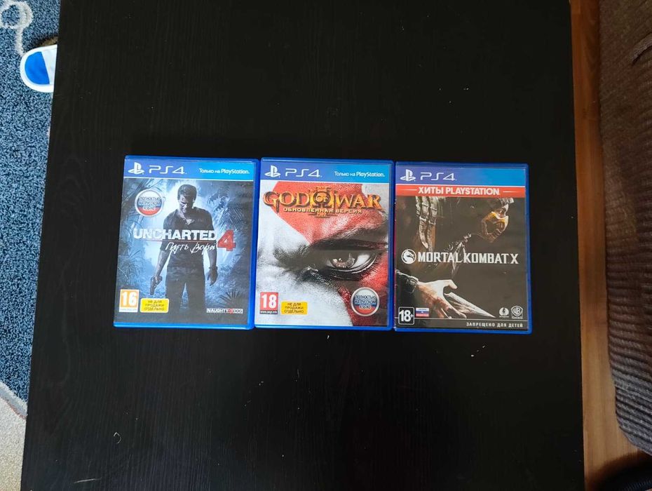 PlayStation4 PS4 Pro, 2 controllere + 3 jocuri (cabluri incluse)