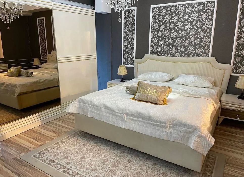 Спальный гарнитур