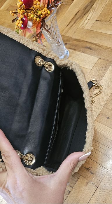 Черна дамска чанта