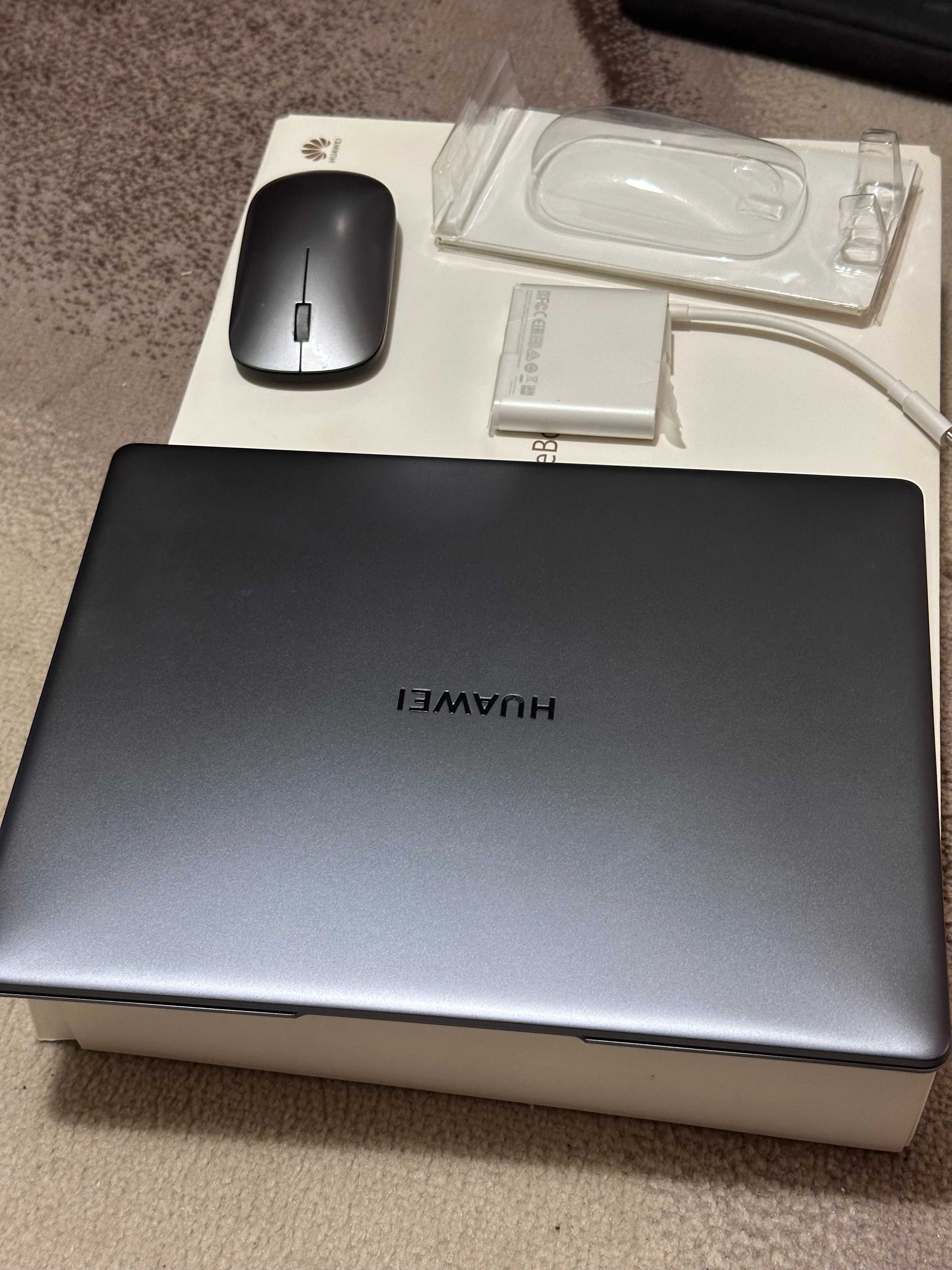 Leptop Matebook Huawei