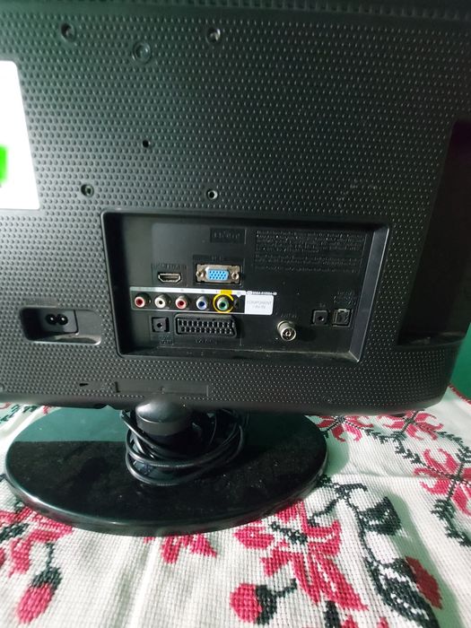 Televizoare/monitoare Philips qd15xl16-rev02 15",  Samsung UE22ES5000