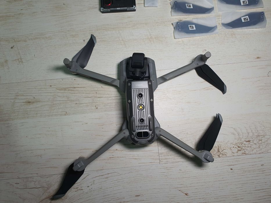 DJI Air 2 Fly More Combo + Аксесоари