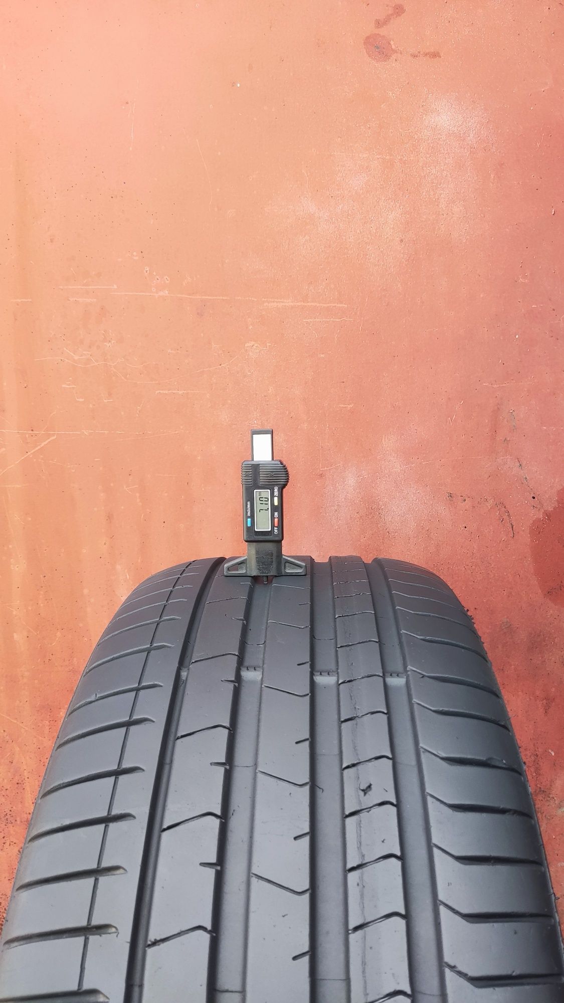 1бр. лятна гума 275/40/22 Pirelli P Zero, PZ4 , XL , runflat 
dot19
7m