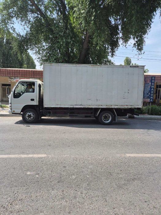 ISUZI юк машинаси 2011 йилда ишлаб чикарилган 5 тонналик