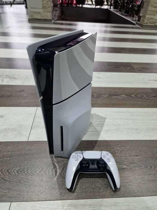 Vand ps5 slim, disk edition, ca nou
