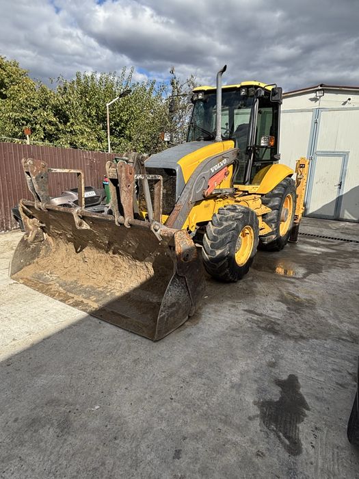 Buldoexcavator Volvo BL71