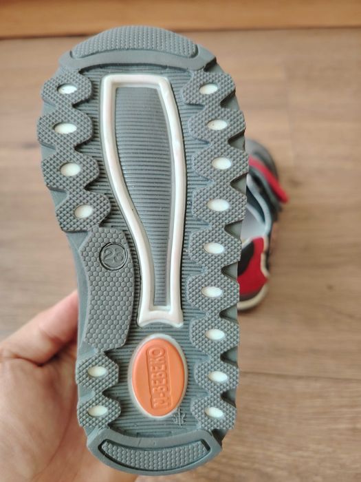 Чисто нови обувки Понки