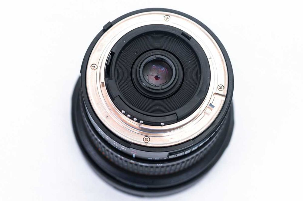 Obiectiv Walimex pro 8 mm f/3.5  Fish-eye CS pentru Nikon F.