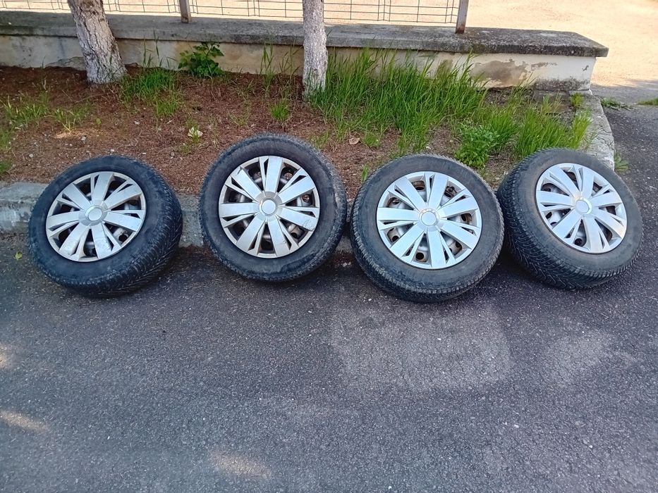Cauciucuri iarna 185/65 R15 jante tabla si capace
