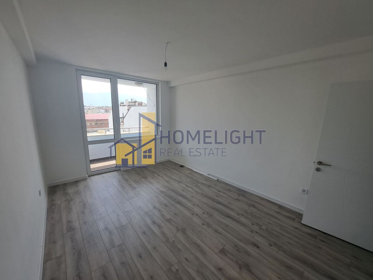 Продава се Тристаен апартамент в София, Център - 105 кв.м за 2635 €/кв.м - Снимка #3
