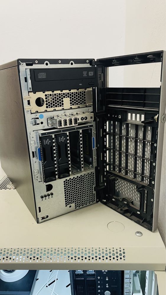 Сервер HP ProLiant ML310e gen8