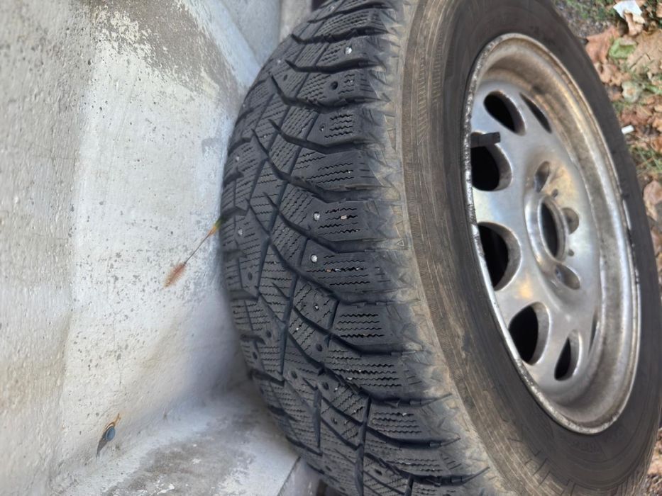 Шины зимние шипованные с дисками