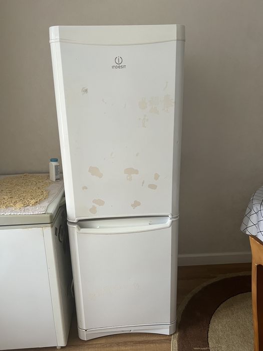 Продам холодильник