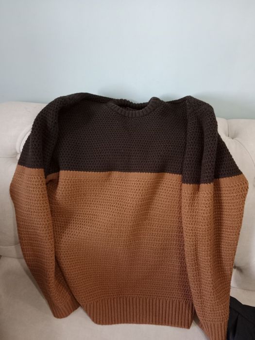 Продам теплый свитер