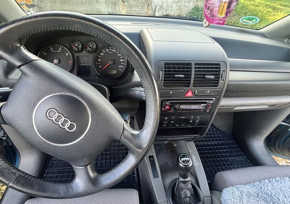 Audi A 2 an fabricatie 2001