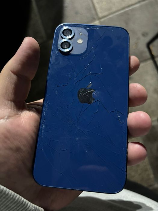 Vand iphone 12 pret fix