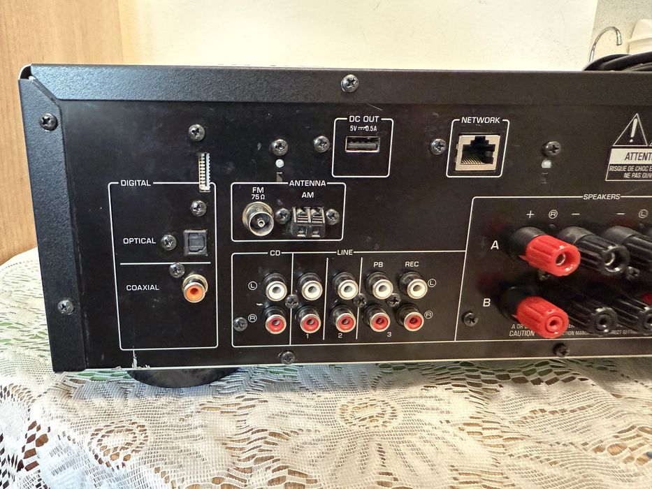 Yamaha R-N301 съерео